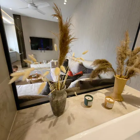 Villa Old Town Luxury With Private Parking And Jacuzzi Vlorë