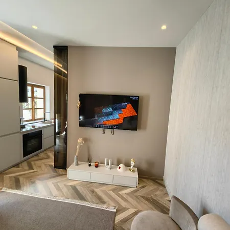 Villa Old Town Luxury With Private Parking And Jacuzzi Vlorë